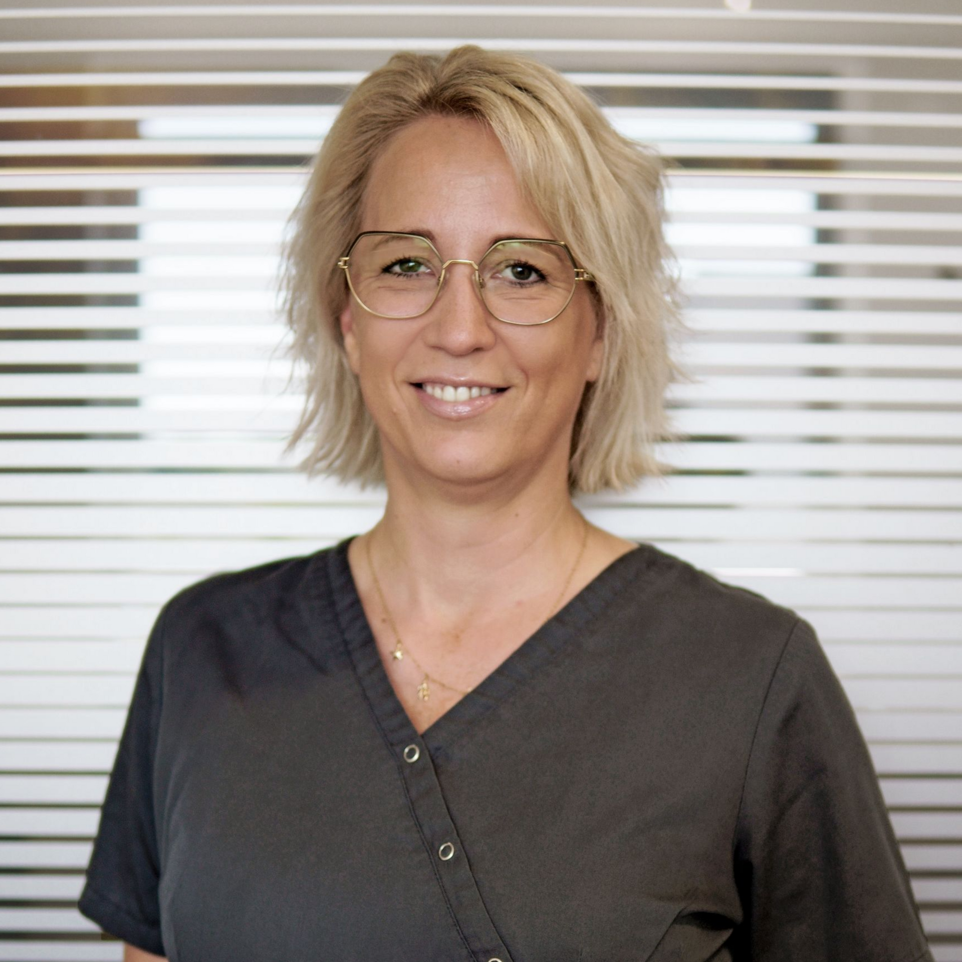 Zahnarztpraxis Christian Thim Erlensee Prophylaxe Laura Kunkel