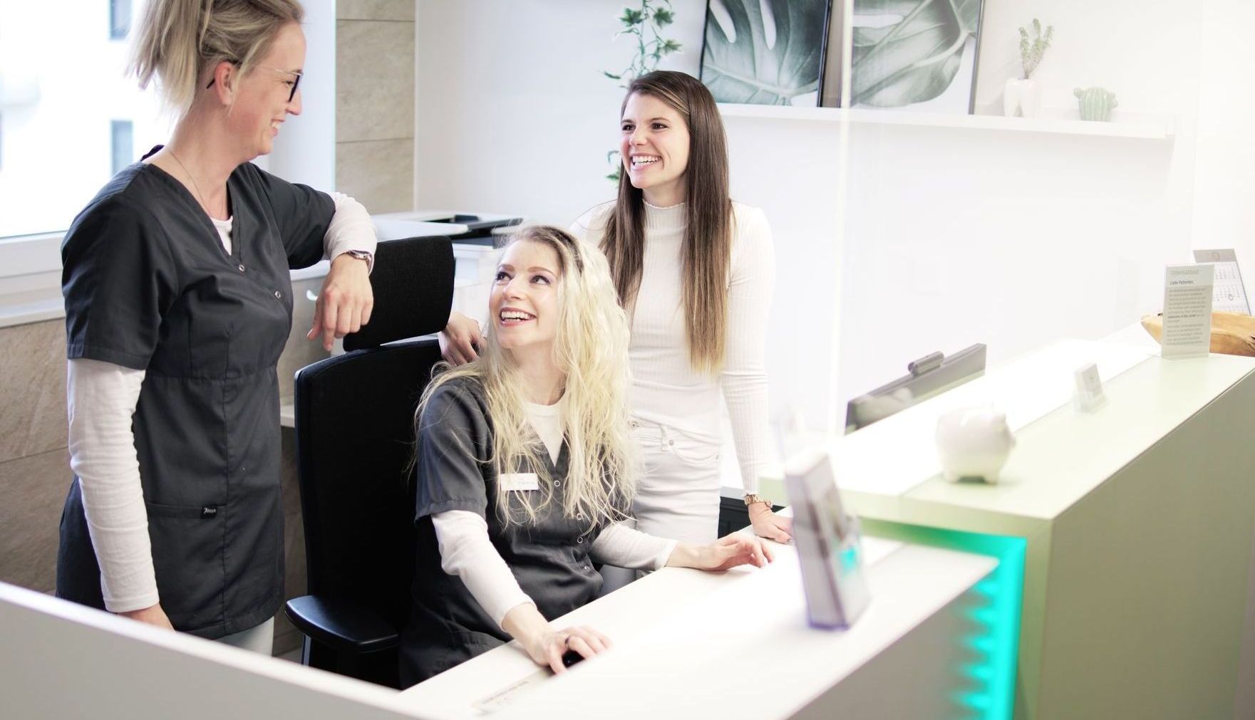 Zahnarzt Erlensee Christian Thim Praxisteam Zahnarztpraxis