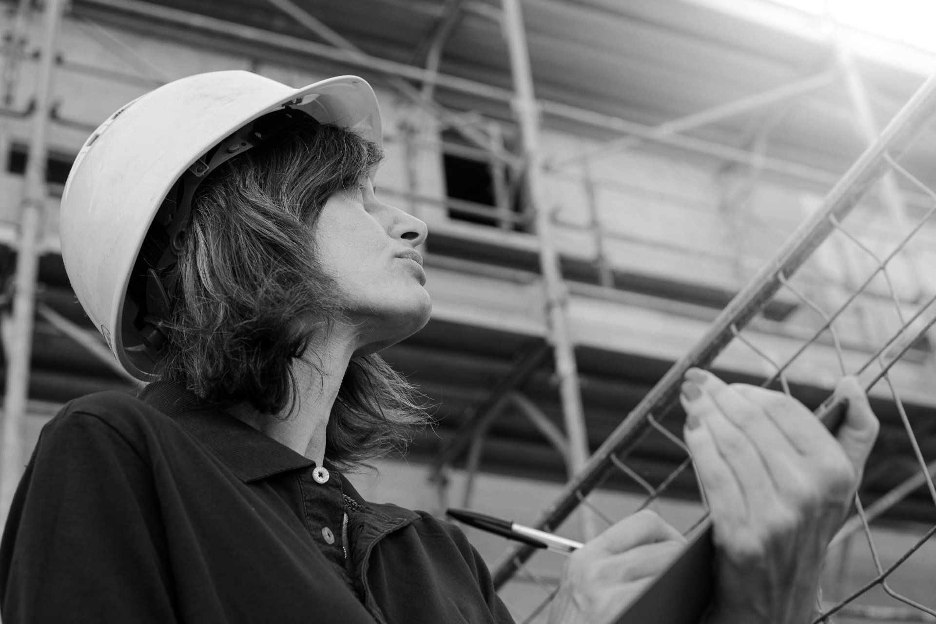 Ingenieurin auf Baustelle Ingenieurin auf Baustelle