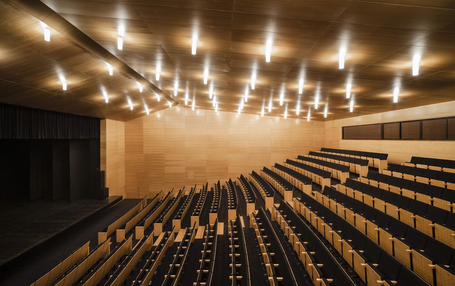 Al Bustan International Festival