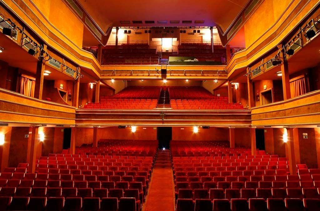 Reina Victoria Theater