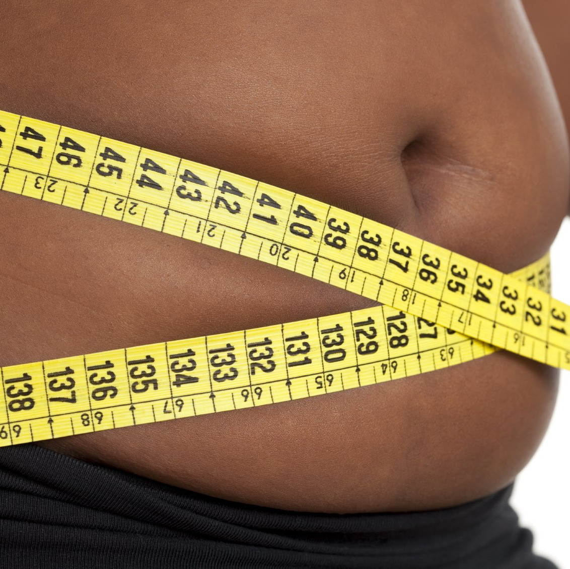 Acumulación excesiva de grasa corporal respecto a la masa magra