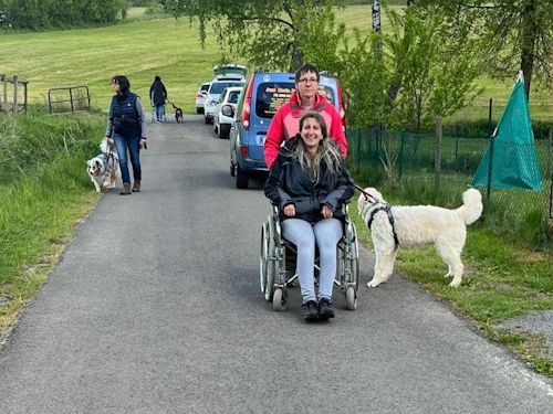 Sommerkurs 2025 TRAINING SACRED DOG Teilnehmende Menschen und Hunde Bild 21