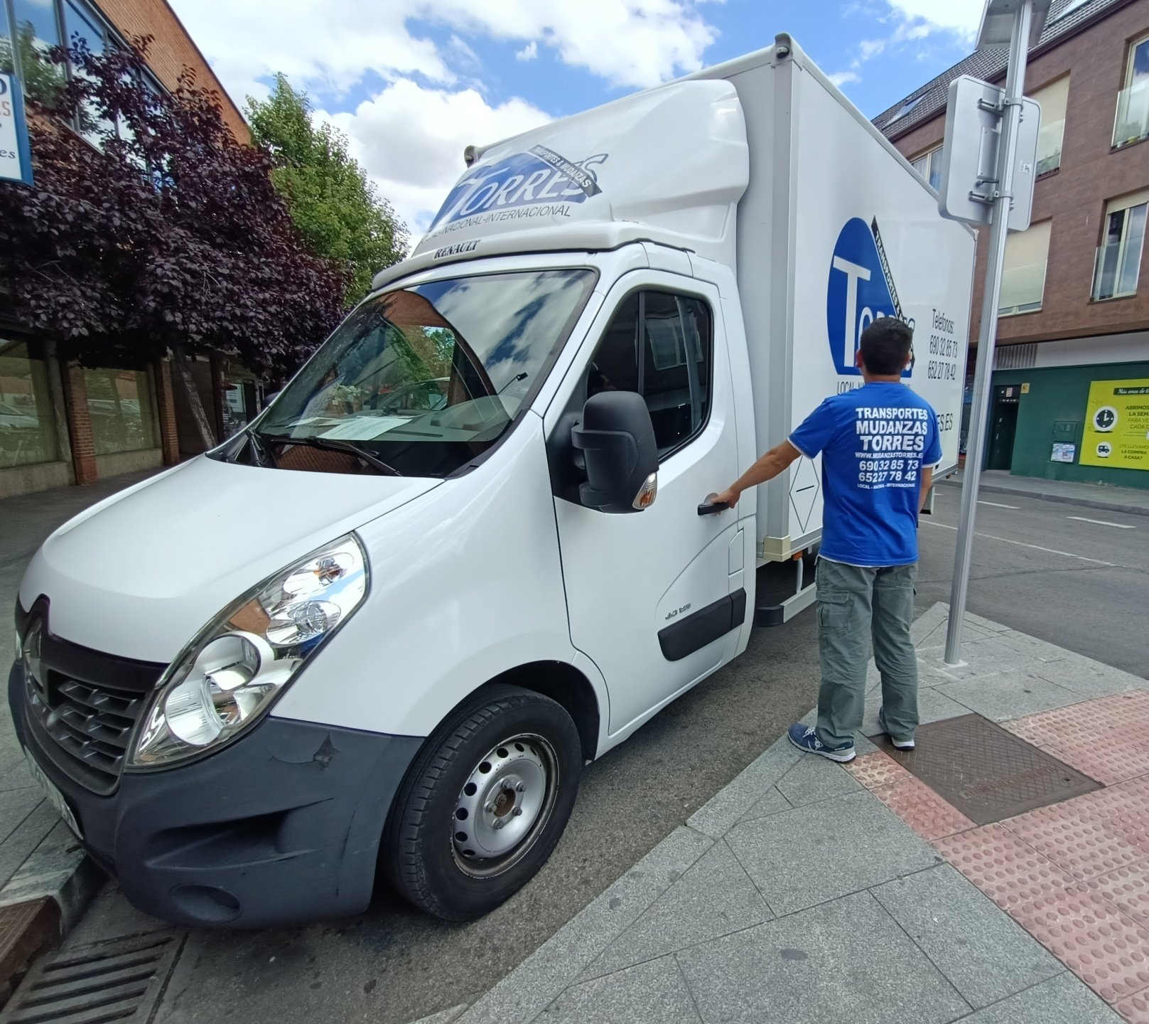 Mudanzas Económicas Madrid | Mudanzas Urgentes Madrid | Almacenamiento Temporal Muebles Madrid | Seguro para Mudanzas Madrid | Mudanzas Express Madrid | Mudanzas de Pisos en Madrid | Mudanzas de Chalets Madrid | Mudanzas y Guardamuebles Madrid | Mudanzas Locales Empresa de Mudanzas Madrid | Mudanzas de Oficinas Madrid | Servicios de Mudanza en Madrid | Mudanzas Locales Madrid | Mudanzas Nacionales desde Madrid | Mudanzas Internacionales Madrid | Empresas de Transporte de Muebles Madrid | Presupuesto Mudanza Madrid | Embalaje Profesional Madrid
