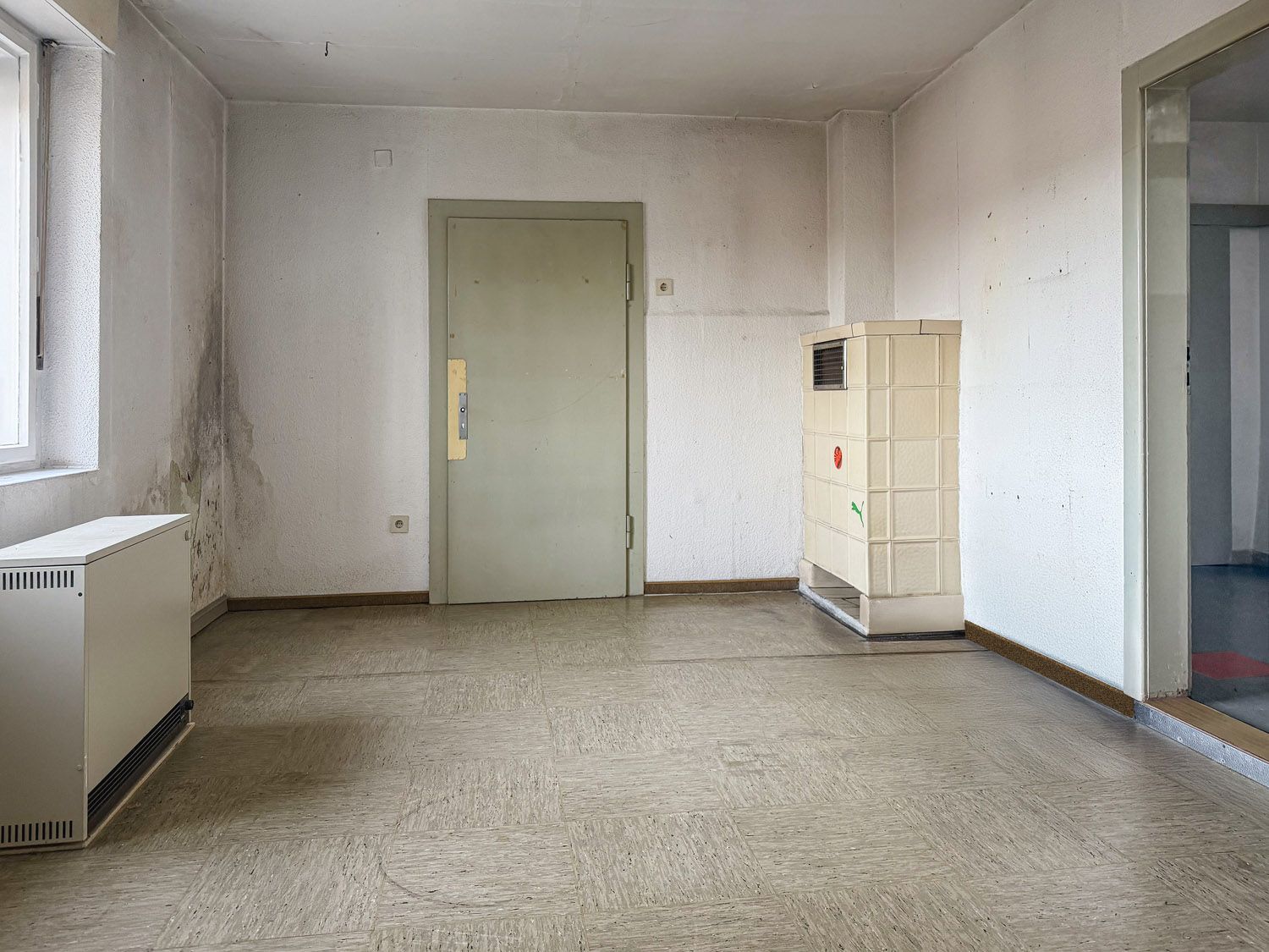 Haus kaufen, Haus verkaufen, Immobilie kaufen, Immobilie verkaufen, Wohnung kaufen, Wohnung verkaufen, Immobilienmakler, Immobilienmakler Mittelfranken, Immobilienmakler Oberfranken, Immobilienmakler Oberpfalz, Sanierungsobjekt, Handwerker, Einfamilienhaus, Alleinlage, Engel und Völkers, von Poll, Sollmann und Zagel, Dächer über Köpfe, Schweidler Immobilien, Schaller, Alexander Groß