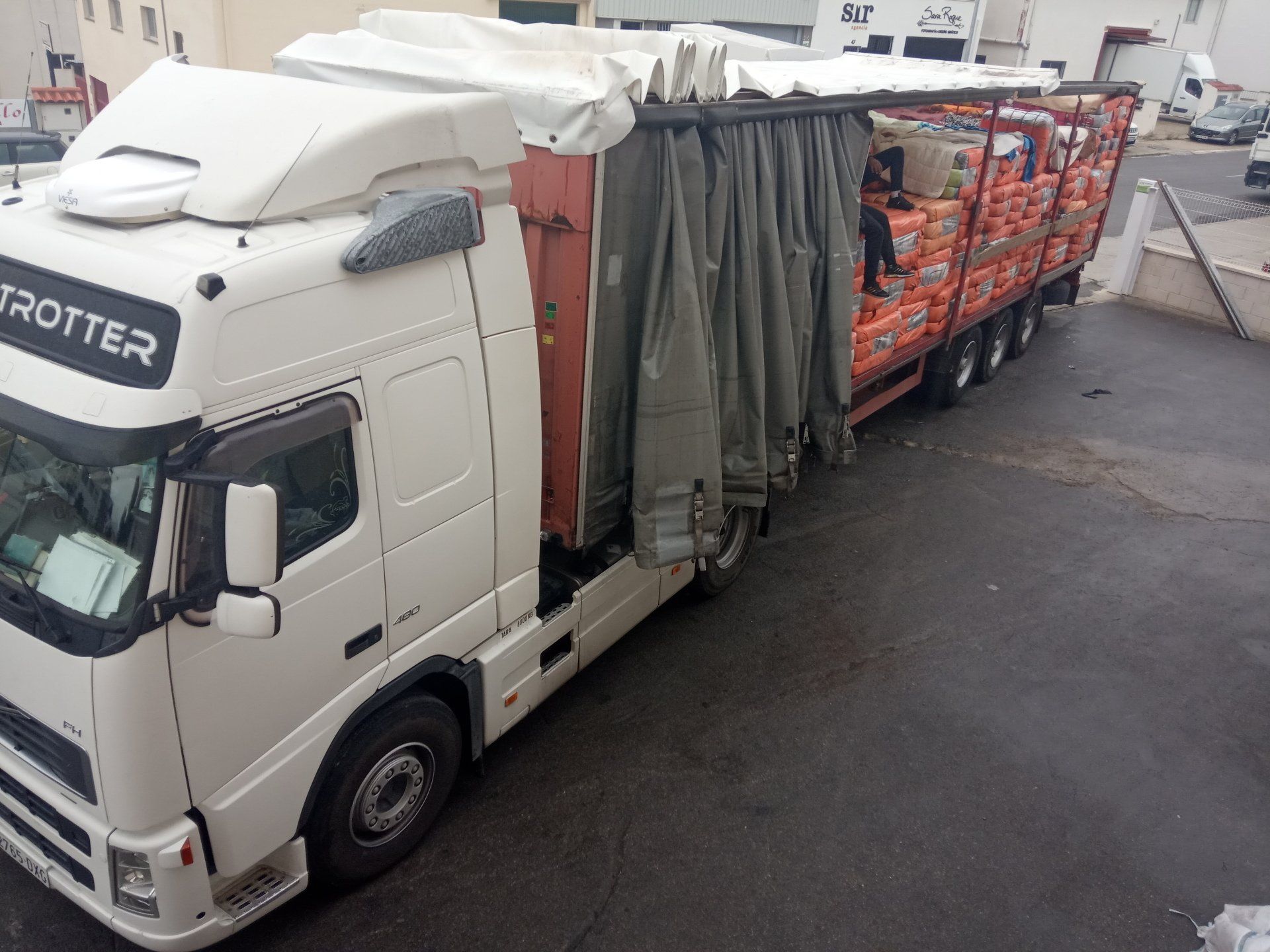 empresa euro ropa de segunda mano usada su EMPRESA líder en la Compra venta y exportación pacas, fardos de VENDEMOS ROPA USADA AL PESO POR KILOS, ROPA AL POR MAYOR , ROPA DE SEGUNDA MANO,