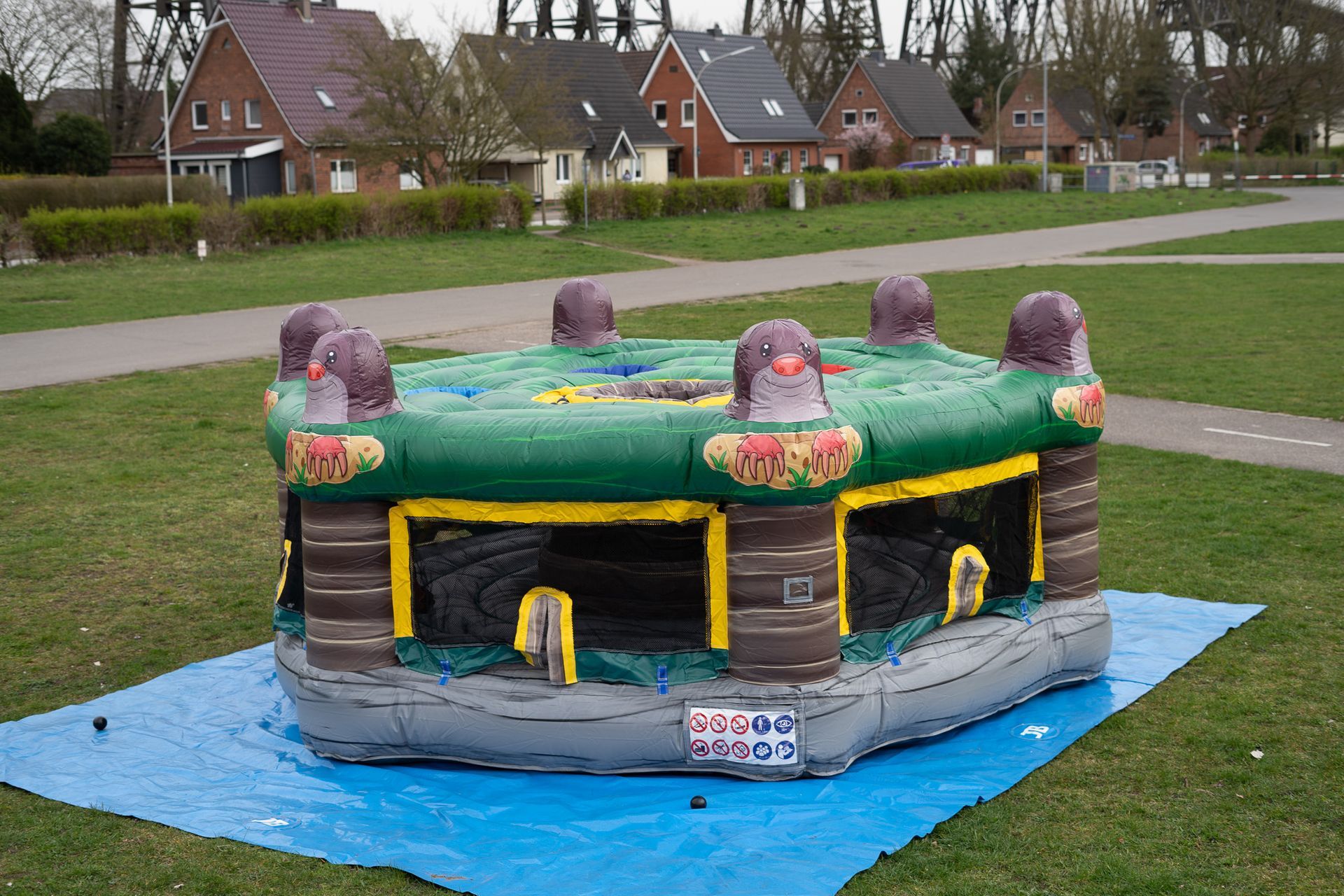 Whack a Mole Reaktionsspiel für Kindergeburtstage in Rendsburg leihen