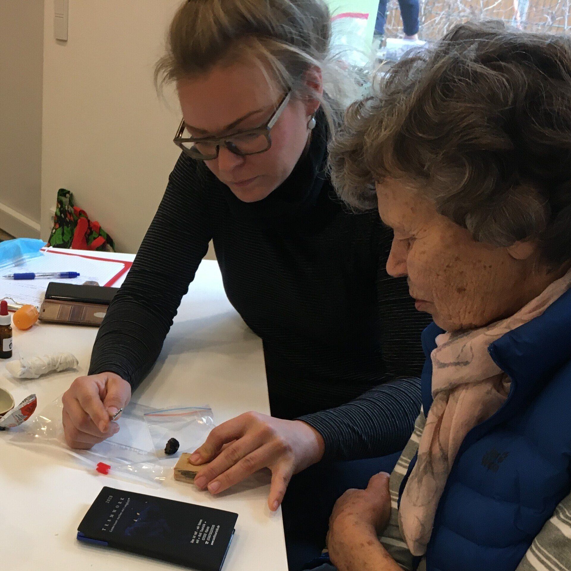 Bau von Dummys für das Trüffelsuchtraining