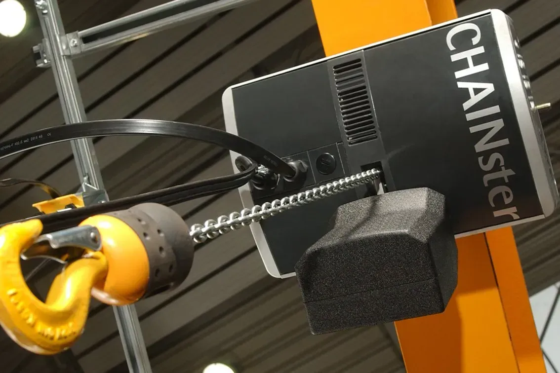 Below the hook view of an SWF CHAINster hoist