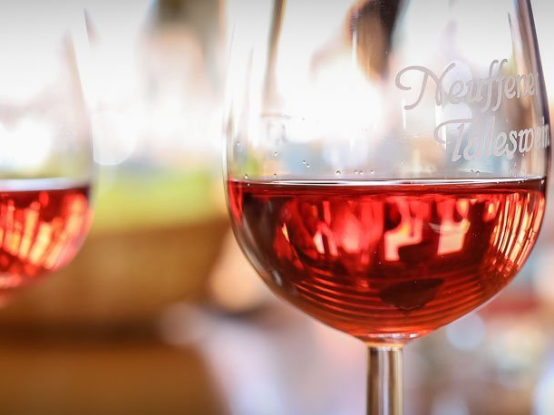 Online Weinprobe , digital