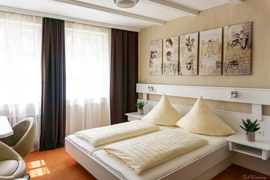 Individuelles Zimmer im Hotel Sonne Rothenburg.