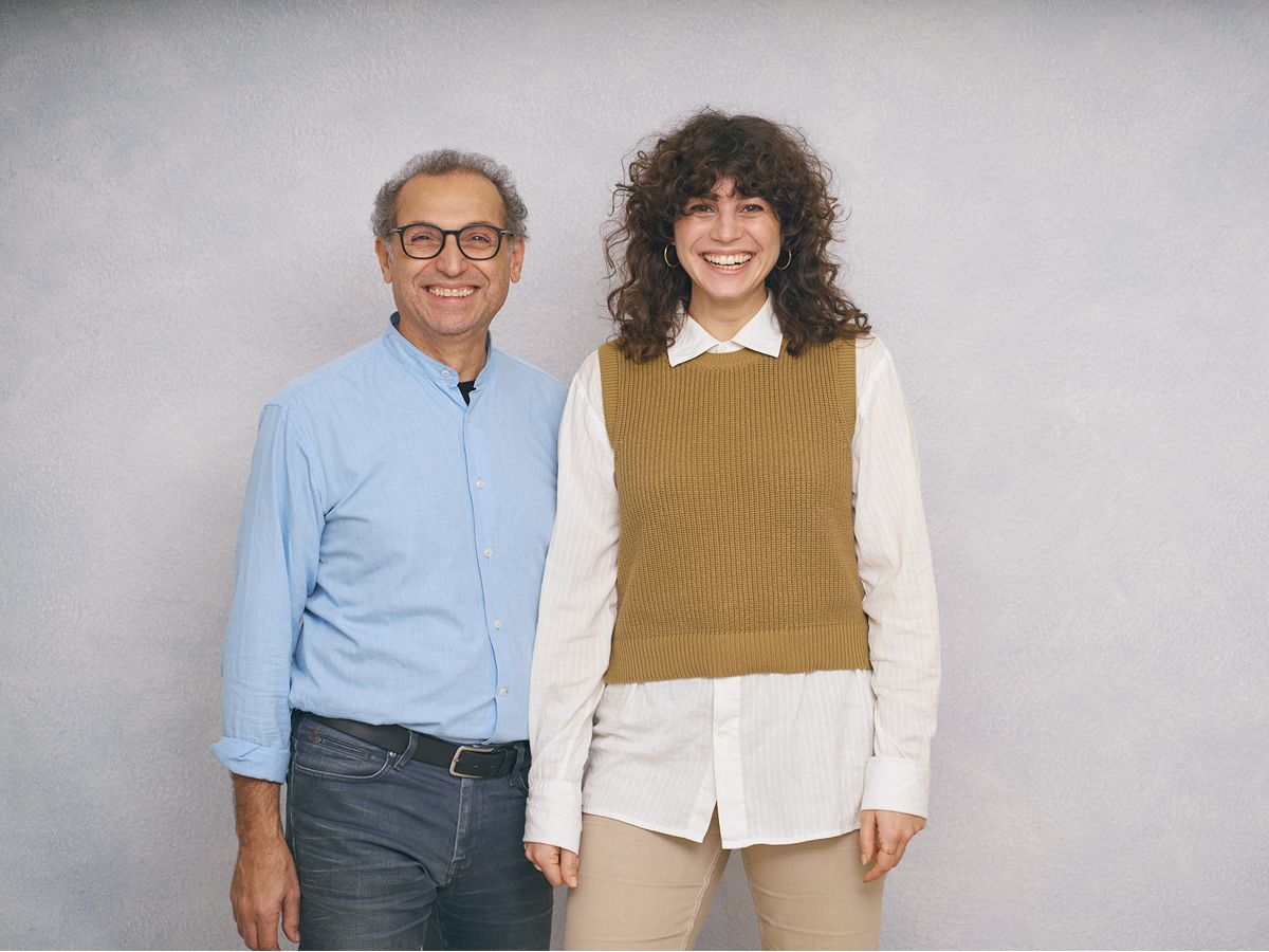 Gianni und Fabiana von SALVE Hair Care SALVE Hair Care Familienunternehmen Freiburg Berlin Italien nachhaltige Haarkosmetik Haarpflege Shampoo Haarmaske vegan bio professionelle Haarpflege Produkte regional hergestellt