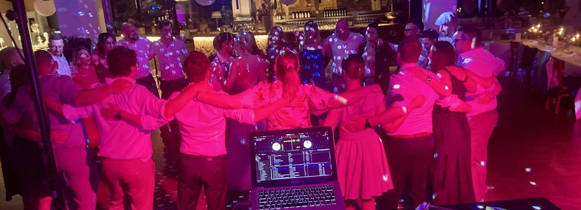 DJane Laura Schaible aus Aalen -Eröffnungstanz einer Hochzeit
