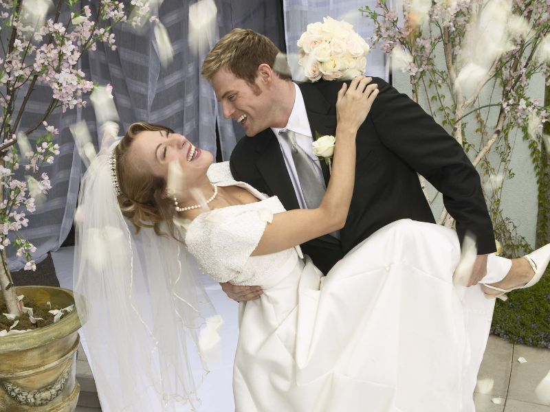 Hochzeits DJ Ansbach - Lachendes Brautpaar