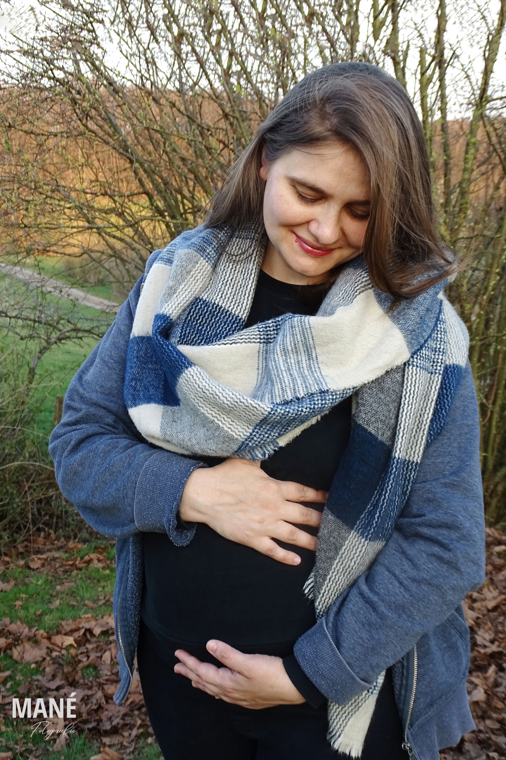 Börsborn, Miesau, Babybauchbilder, Schwangerschaft, fotoshooting outdoor, Gottvertrauen, babybauch