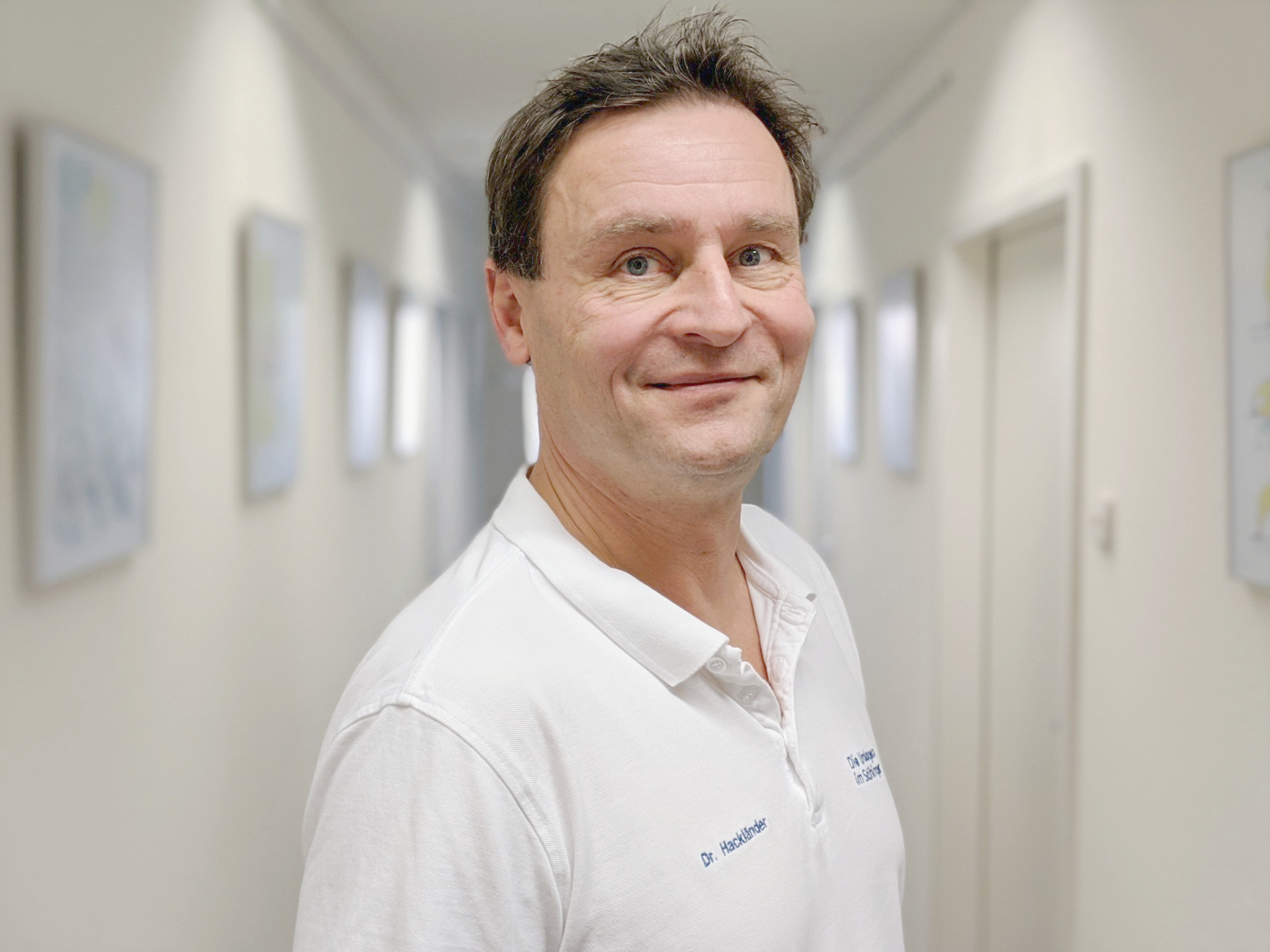 Dr. Hackländer