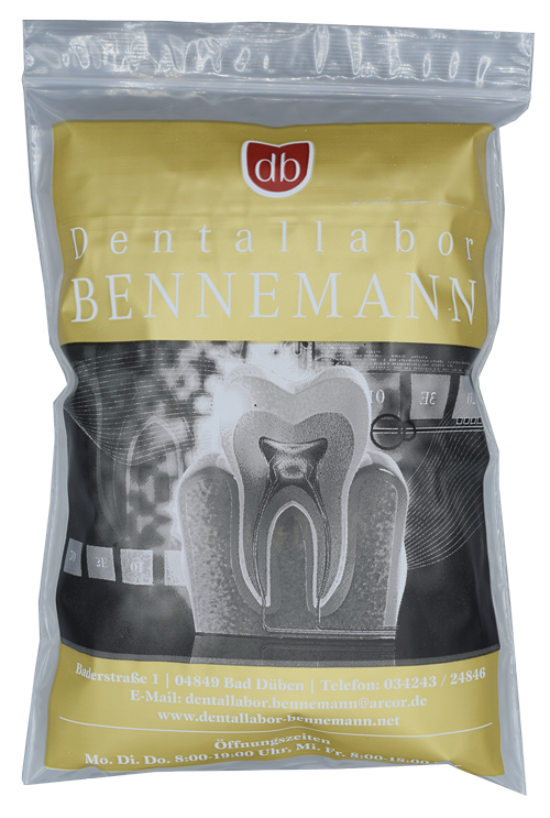 Laborbeutel für Zahnersatz aus transparenter Folie mit einen Kundenmotiv bedruckt