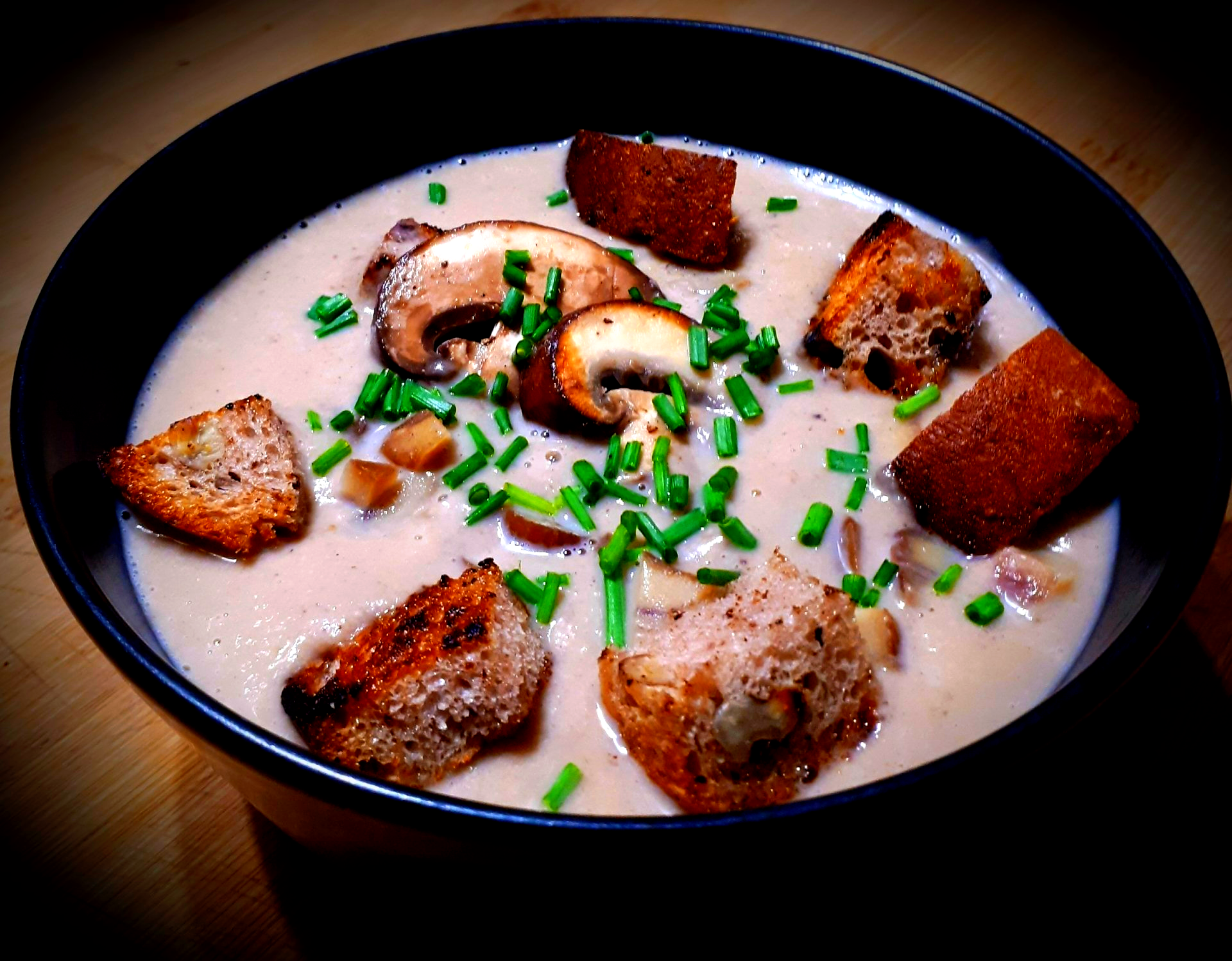 velouté, châtaignes, champignons de Paris