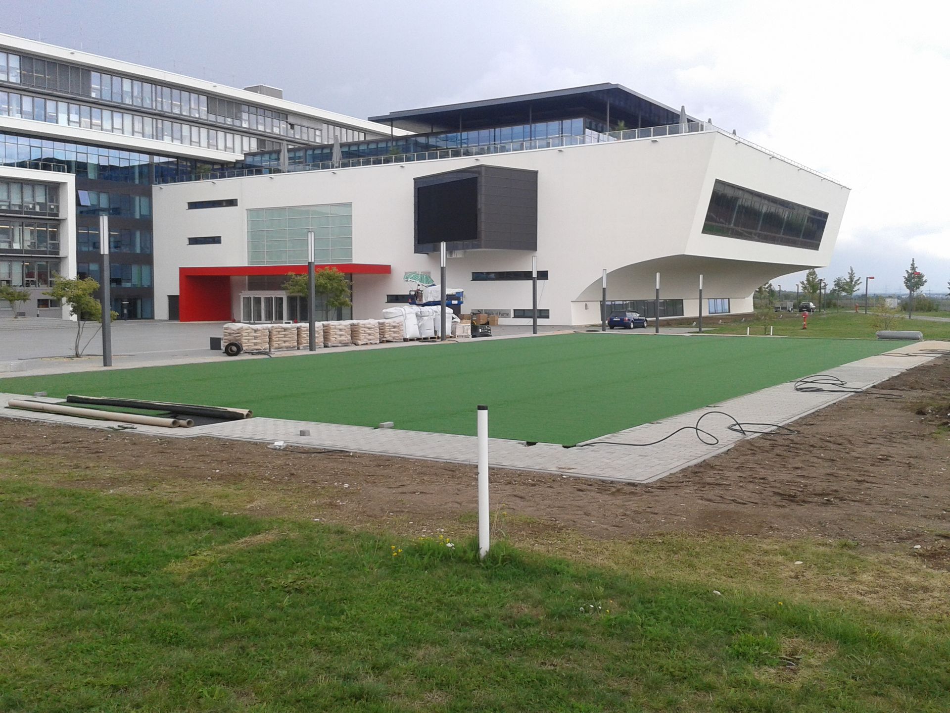 Bau eines Multifunktionsfeldes