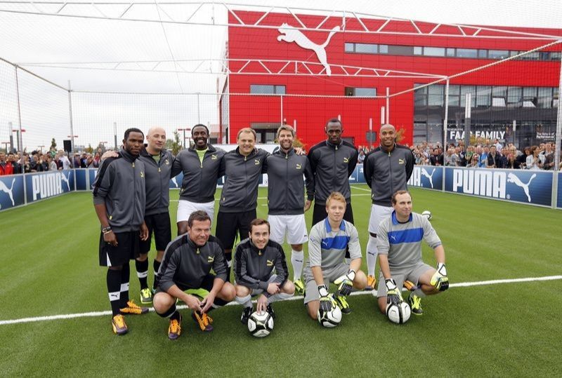 Spieler bei der Eröffnung eines von uns gebauter Soccercourt bei PUMA in Herzogenaurach