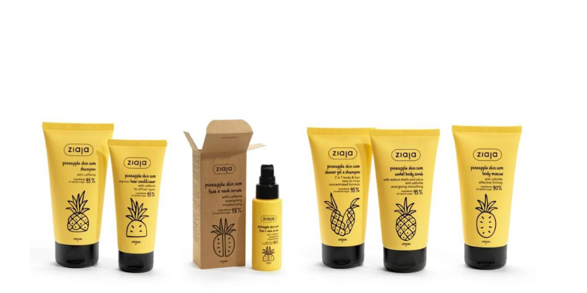 Ziaja Pineapple - Pflegelinie mit Ananasextrakt für alle Hauttypen. Die Linie umfasst ein Duschgel, ein Körperpeeling und eine Körperlotion, die alle mit natürlichen Inhaltsstoffen wie Ananasextrakt, Allantoin und Mandelöl angereichert sind. Die Produkte helfen dabei, die Haut zu erfrischen, zu glätten und zu pflegen, um sie weich und geschmeidig zu machen. Ideal für Menschen, die sich eine erfrischende und feuchtigkeitsspendende Hautpflege wünschen, die ihnen das Gefühl gibt, in einem tropischen Paradies zu sein