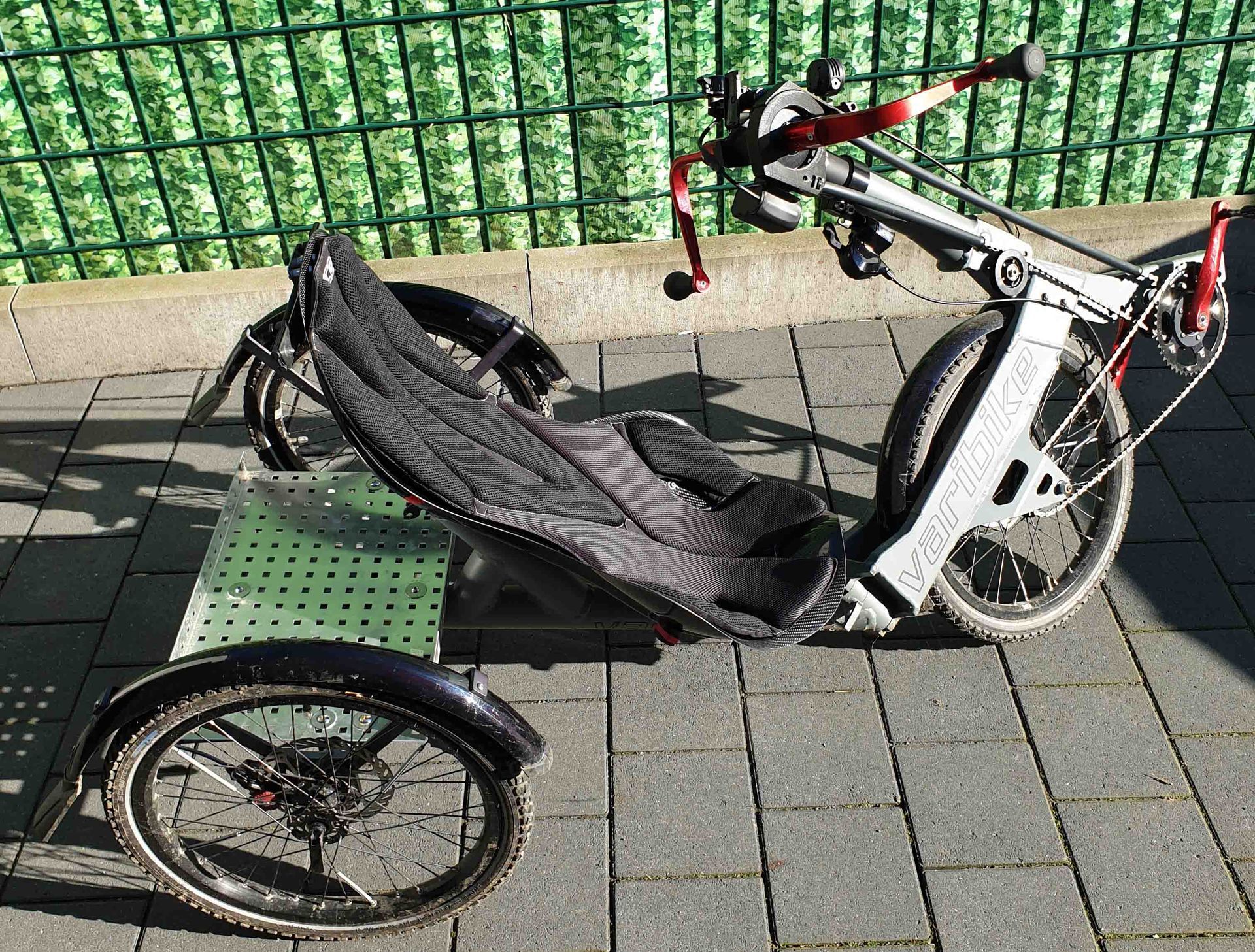 Reha Dreirad Typ Varibike Trike inkompletter Querschnittslaehmung und Reha Dreirad für Erwachsene