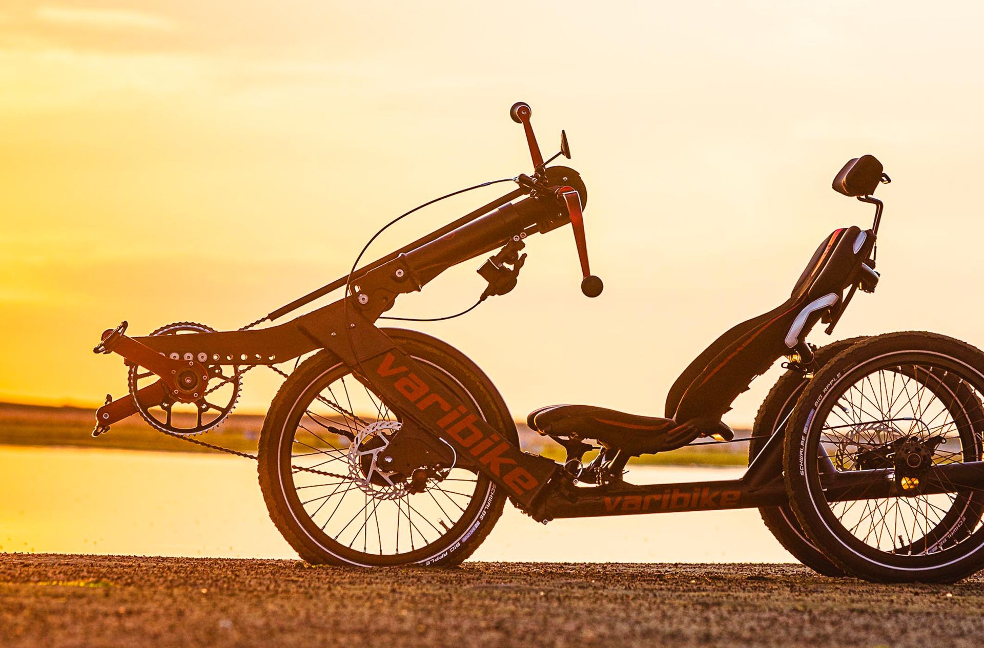 Reha Fahrrad Reha mit Extreme Kurbeln zum Radfahren trotz Bänderriß oder Knochenbruch