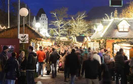Blick auf Weihnachtsmarkt in Ingolstadt