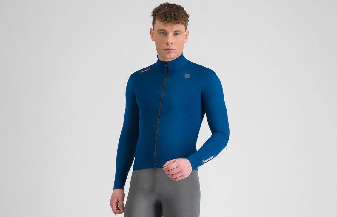 Nueva chaqueta ligera Fiandre Shift del catálogo otoño-invierno de Sportful 2025.