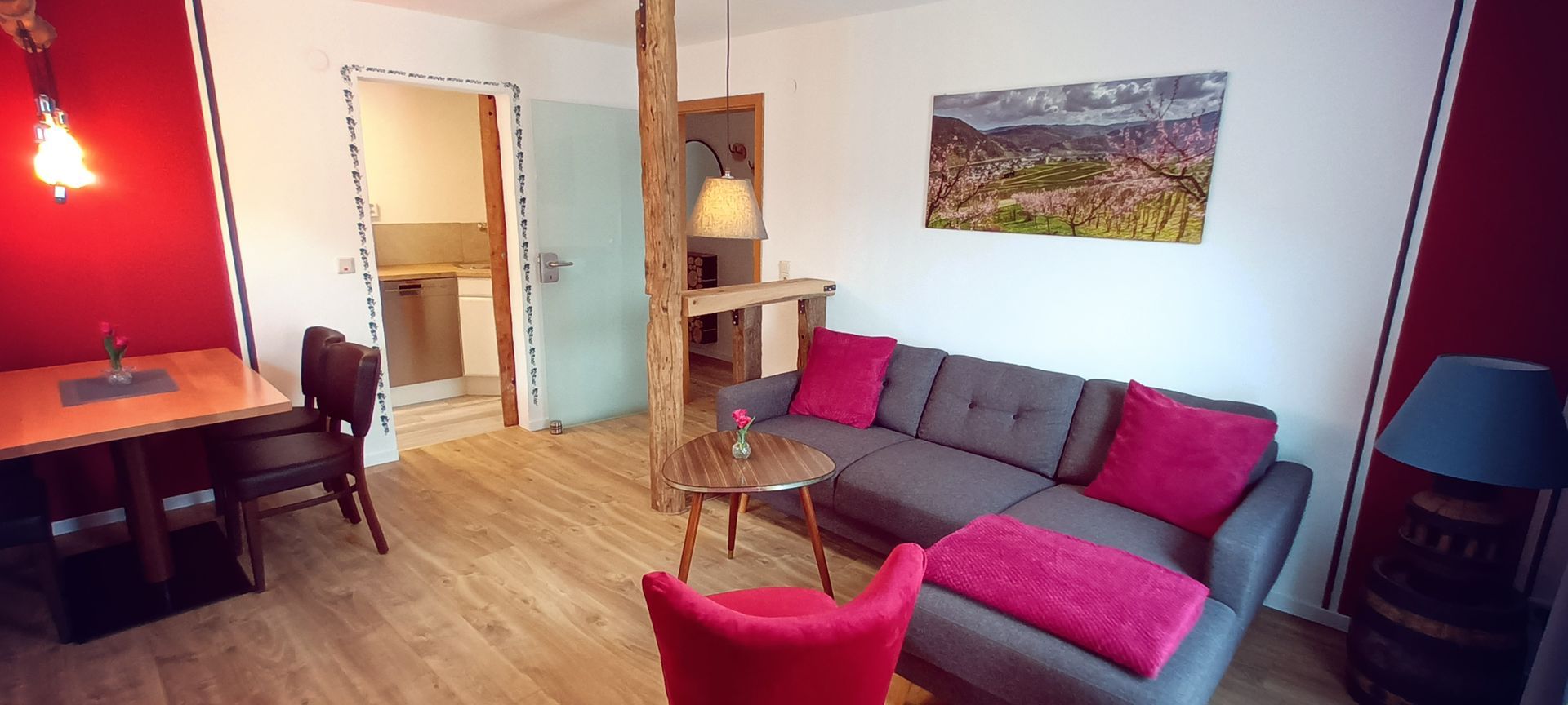 Wir bauen um. In der 2. Etage richten wir eine Ferienwohnung ein.Geplante Fertigstellung - Ostern 2022