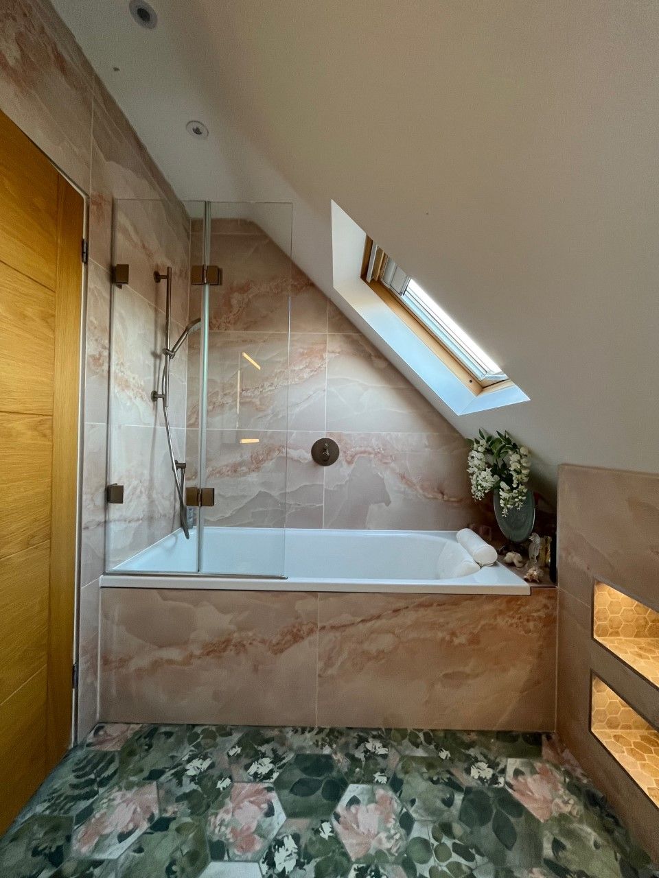 Rosa Sapphire gloss wall tiles used in the modern bathroom