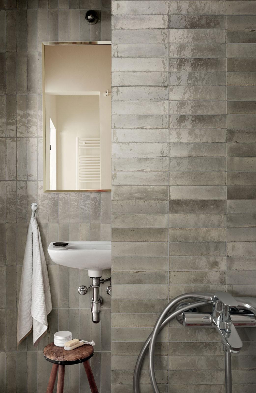 Salerno gloss wall tile used in a bathroom