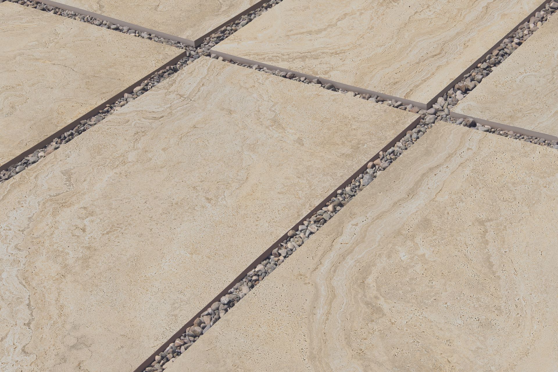 Dartmoor ghiaia outdoor tiles with gravel between the grout lines