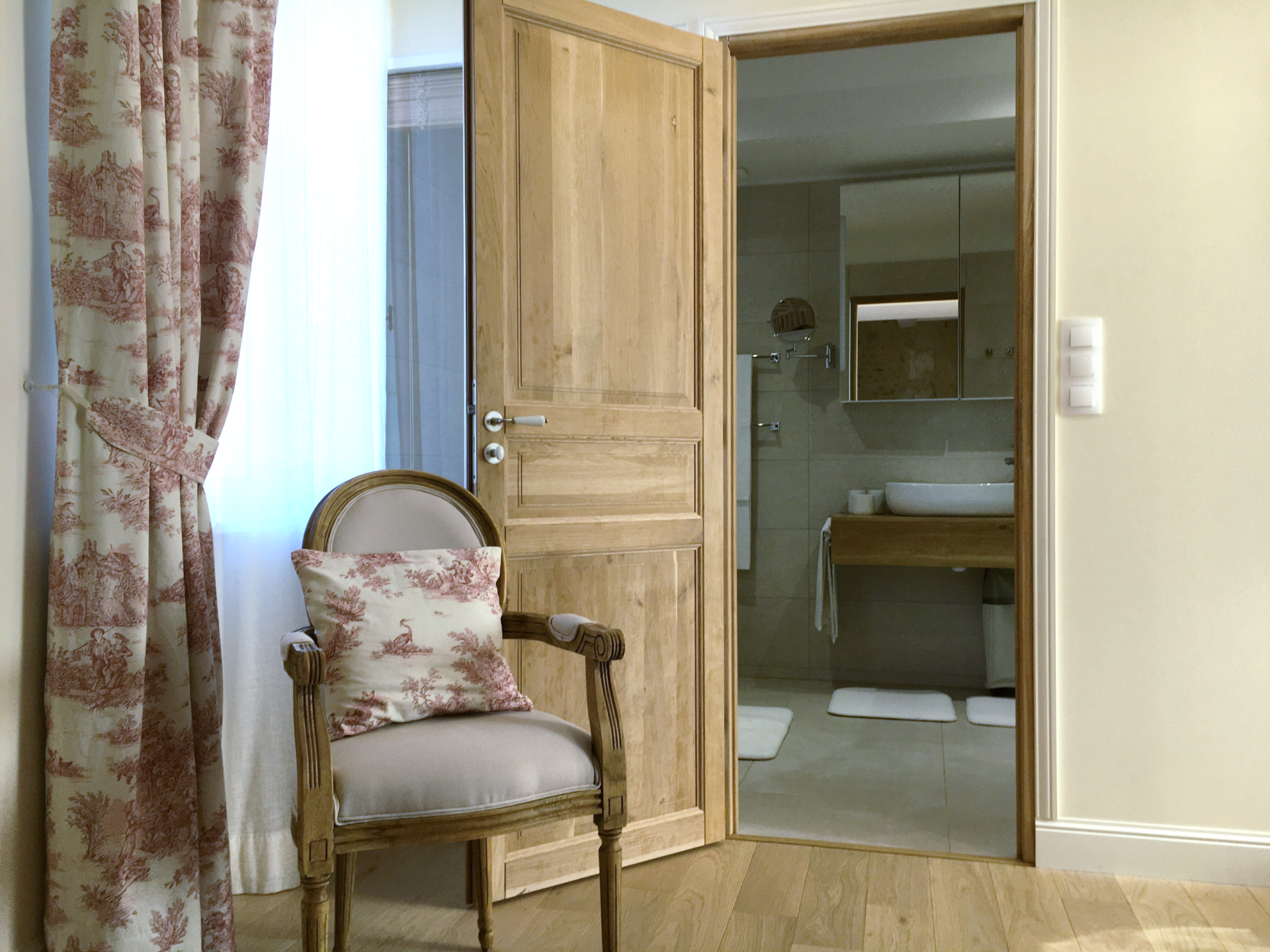 Domaine de La Frenelle, Perche, Parc Naturel régional du Perche, Perche Sarthois, gîte, location, Location de charme, gite de charme, location de luxe, location de prestige, Normandie, Pays de la Loire, location saisonnière, location maison, gite de charme, Bellême, Mortagne-au-Perche, Le Mans, 24 heures du Mans, Nogent Le Bernard, percheron, longère, domaine, randonnées, nature, luxe, calme, la perrière,