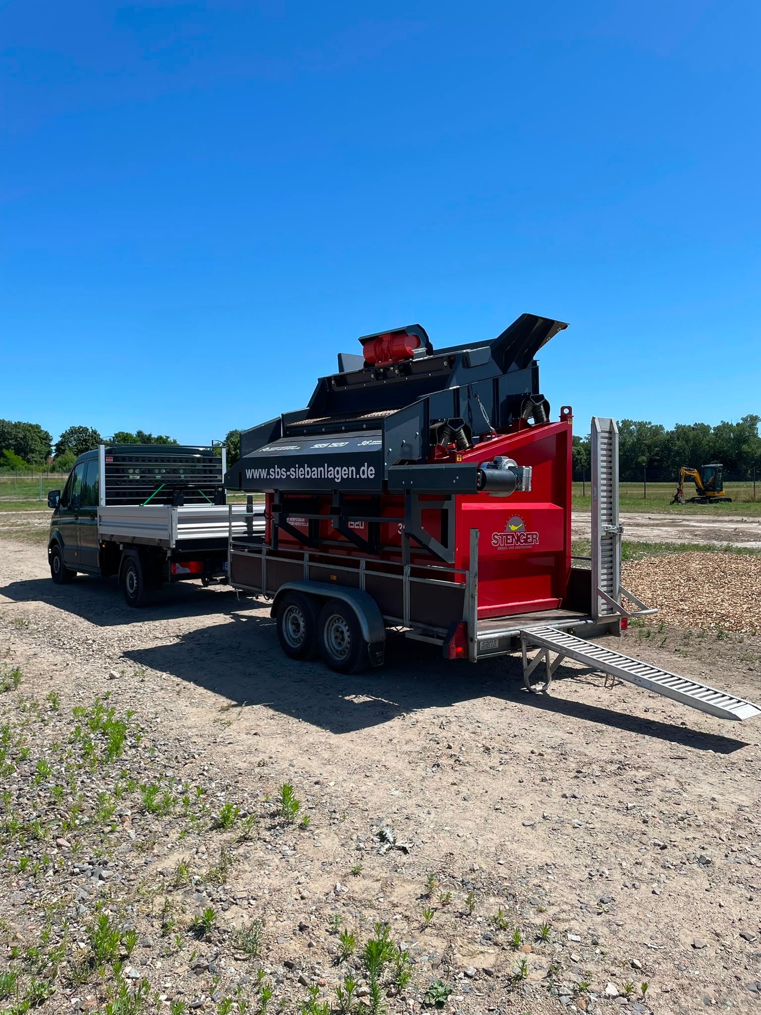 • Siebanlagen
• Siebanlage kaufen
• mobile Siebanlage
• Siebmaschine
• Mutterboden sieben
• Aus