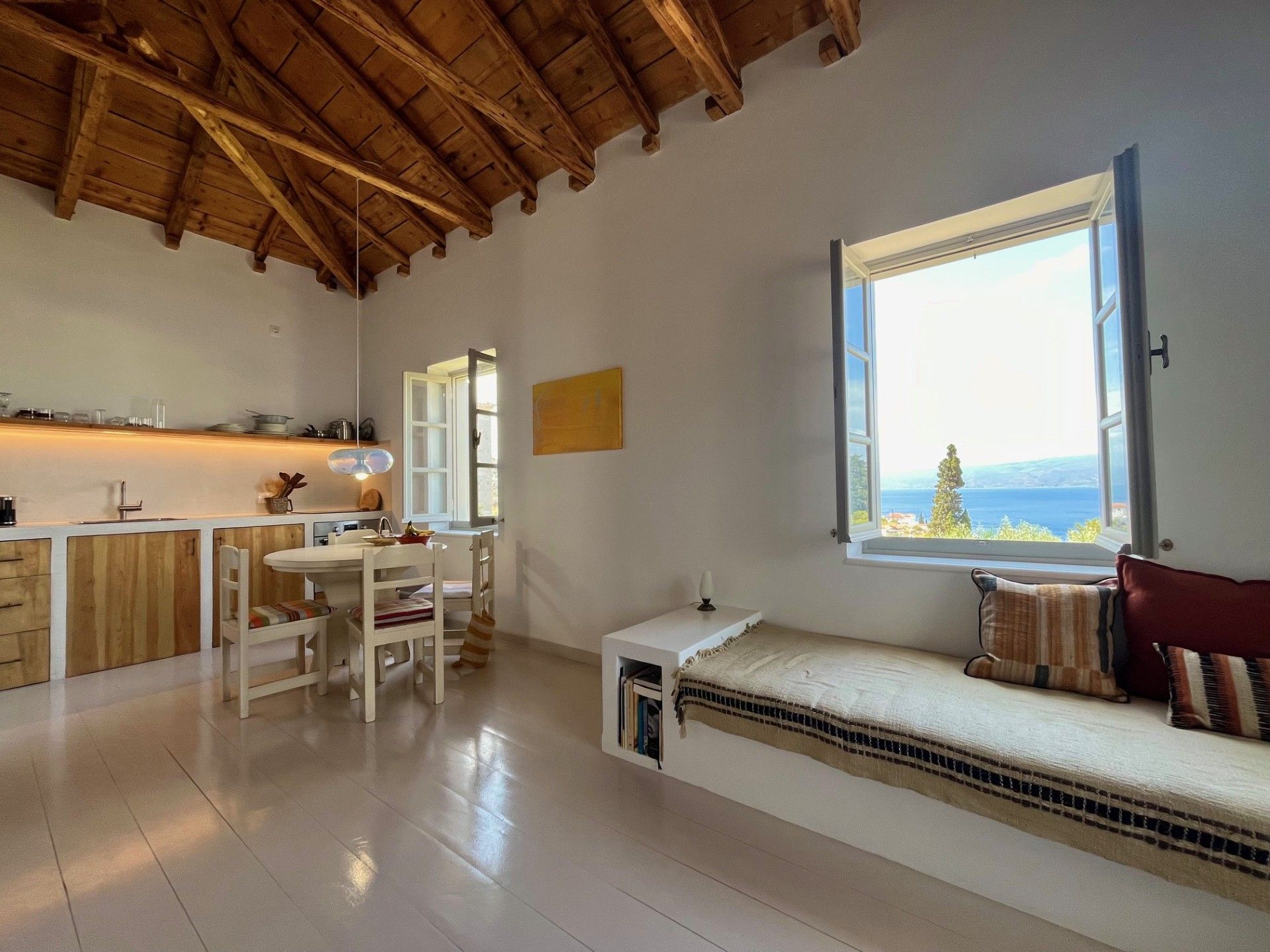 Analypsi House for holiday rentals on Hydra Island Greece. Perfect countryside house for a couple to enjoy wonderful scenery and views.