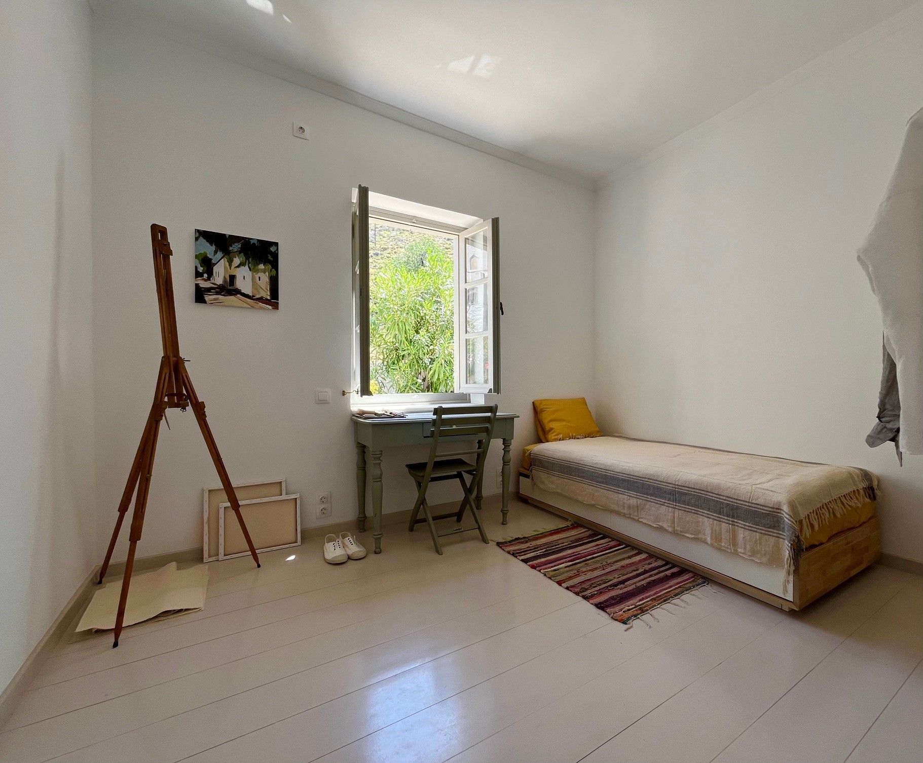 Analypsi House for holiday rentals on Hydra Island Greece. Perfect countryside house for a couple to enjoy wonderful scenery and views.