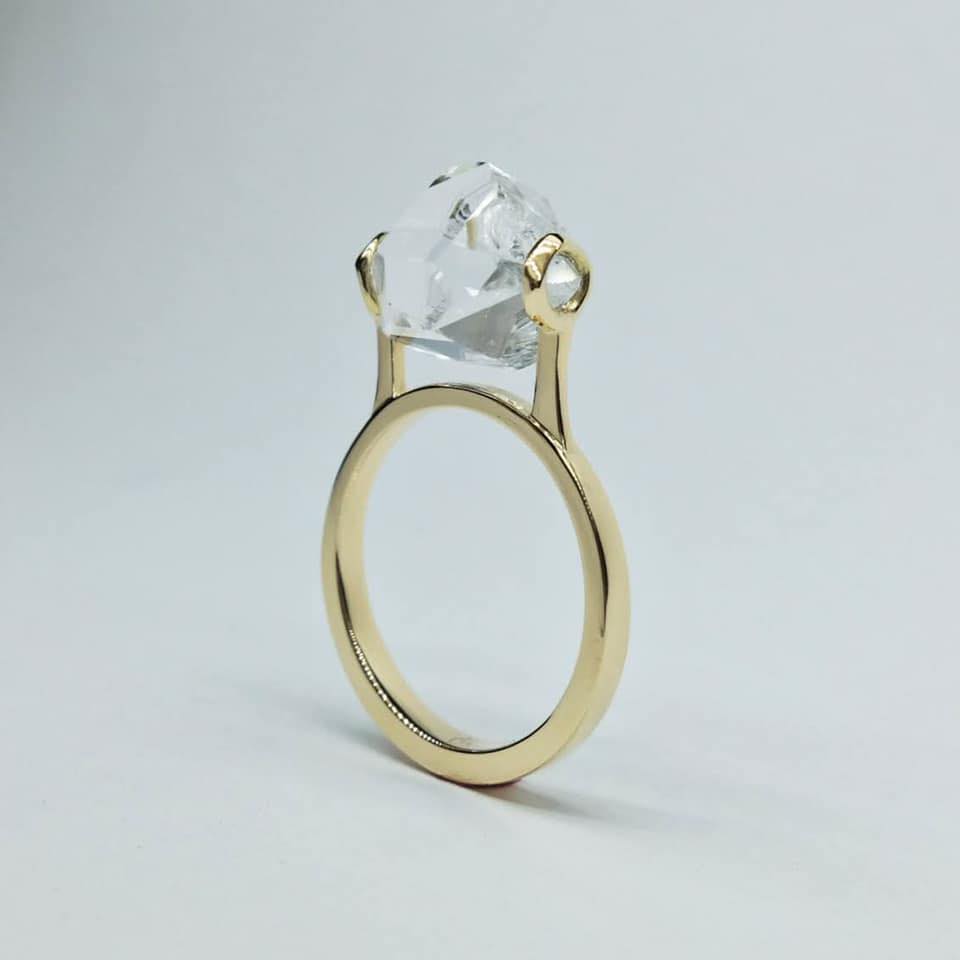 Jorge Pérez is a jewellery designer based on Hydra Island Greece during the summer season.