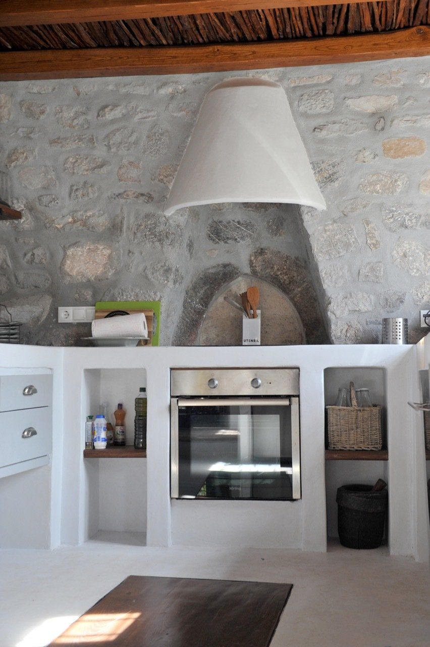 Pefko House, deluxe, VIP, private holiday house rental on Hydra Island Greece in Kiaffa.