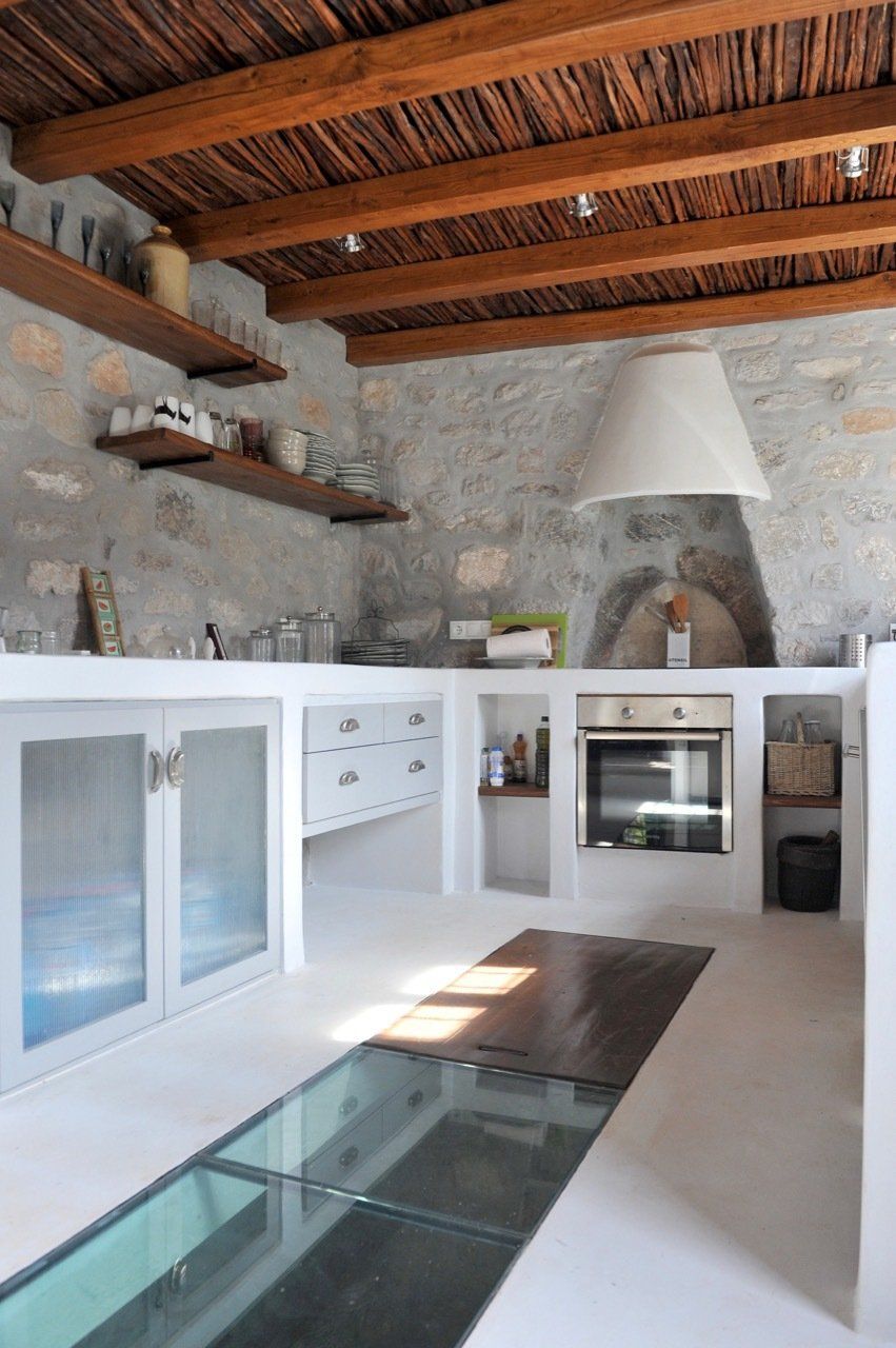 Pefko House, deluxe, VIP, private holiday house rental on Hydra Island Greece in Kiaffa.