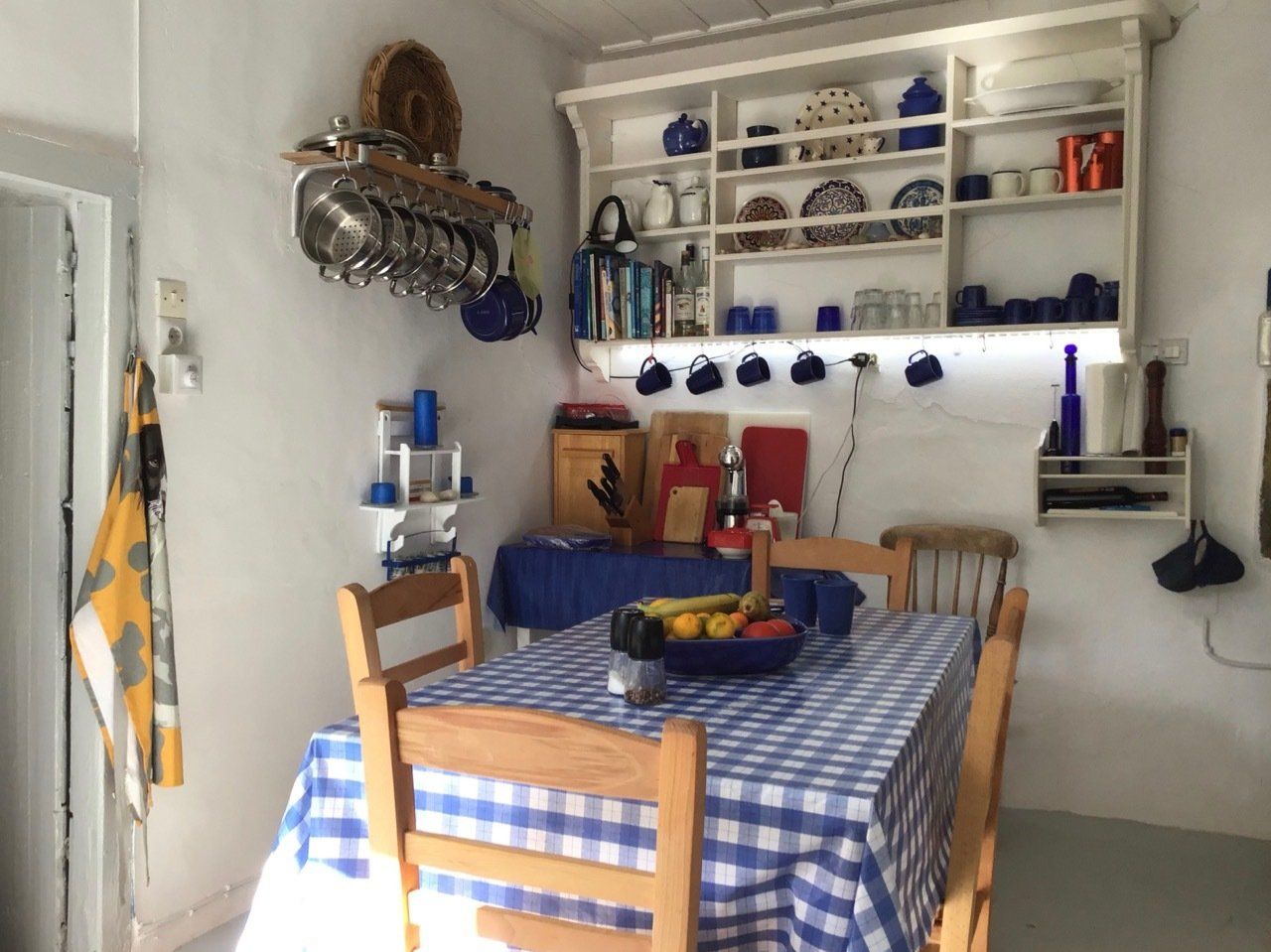 Lemon Tree House, Hydra houses, holiday rentals, holiday house rentals on Hydra Island Greece.
