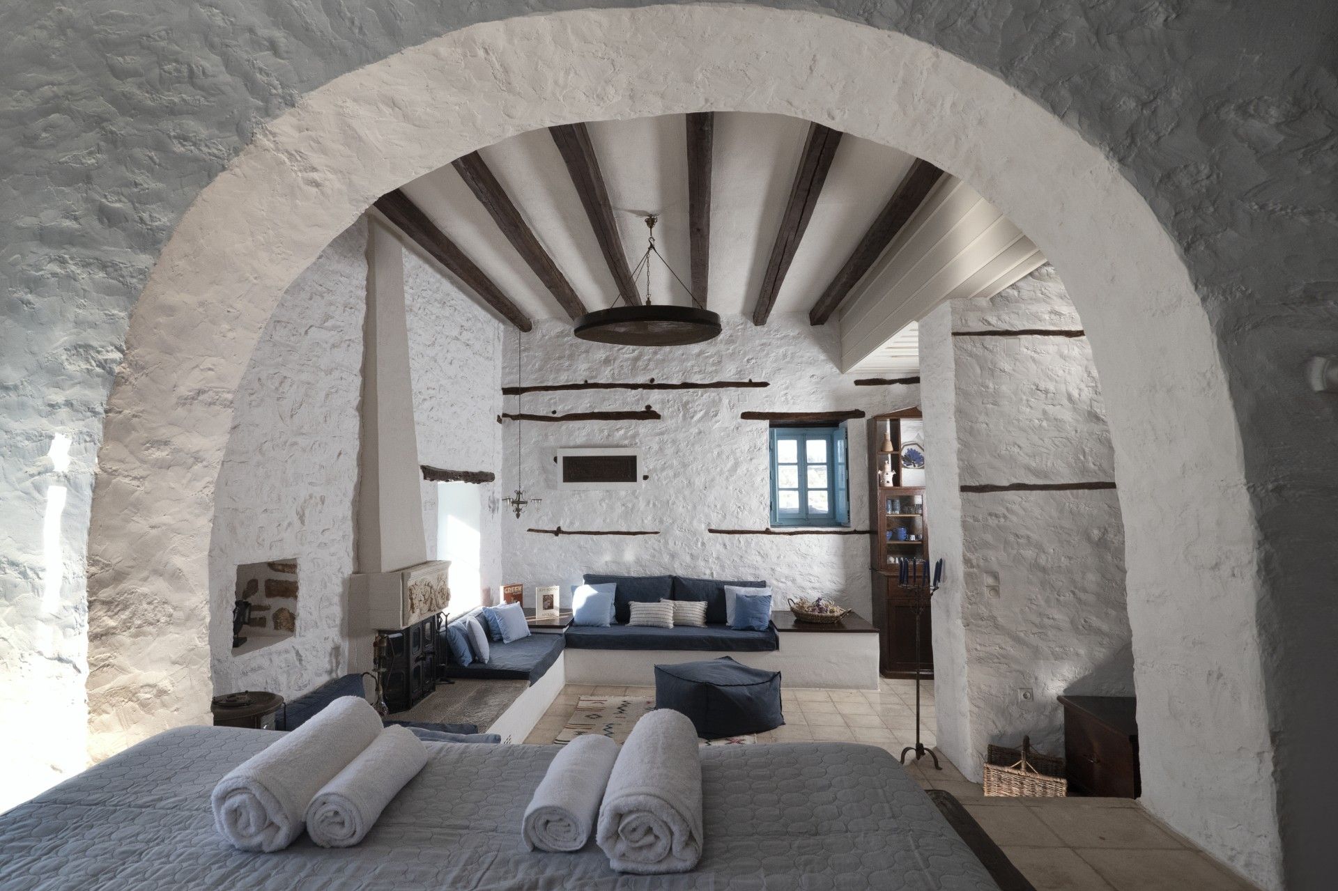 1620 Hydra, full details & book direct 1620 Hydra - Private Holiday Houses on Hydra - Holiday rentals, accommodation on Hydra Island Greece.