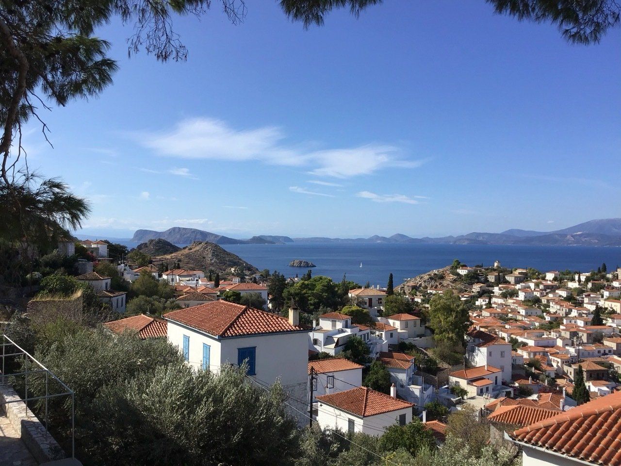 Pefko House, deluxe, VIP, private holiday house rental on Hydra Island Greece in Kiaffa.