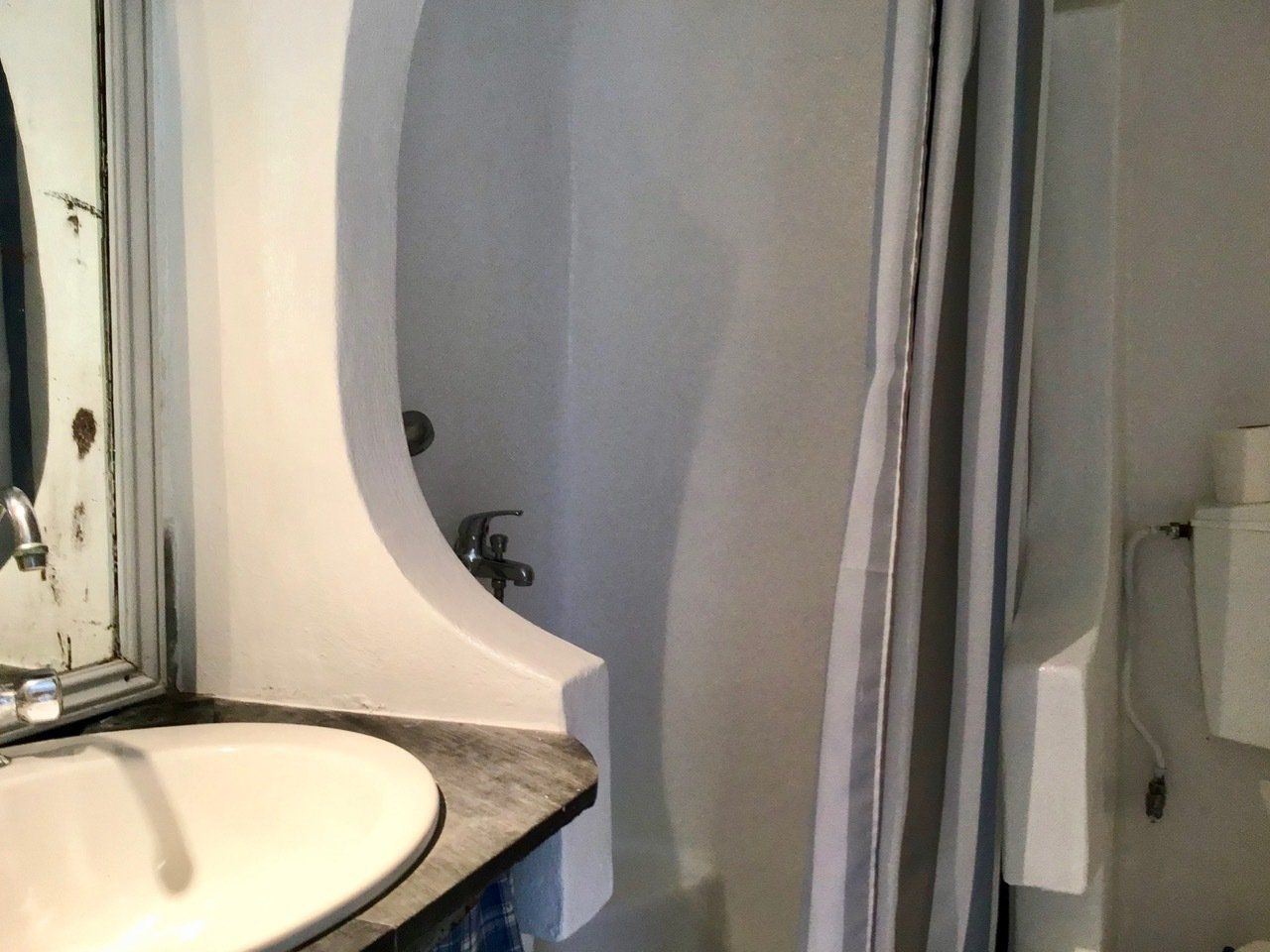 Lemon Tree House, Hydra houses, holiday rentals, holiday house rentals on Hydra Island Greece.