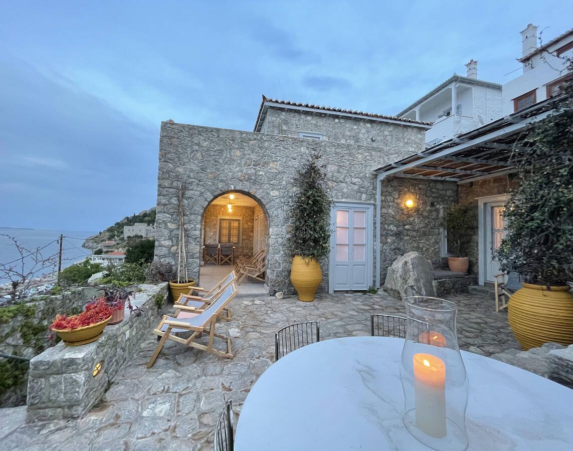 Rallou House - Private Holiday Houses on Hydra - Accommodation on Hydra Island Greece.