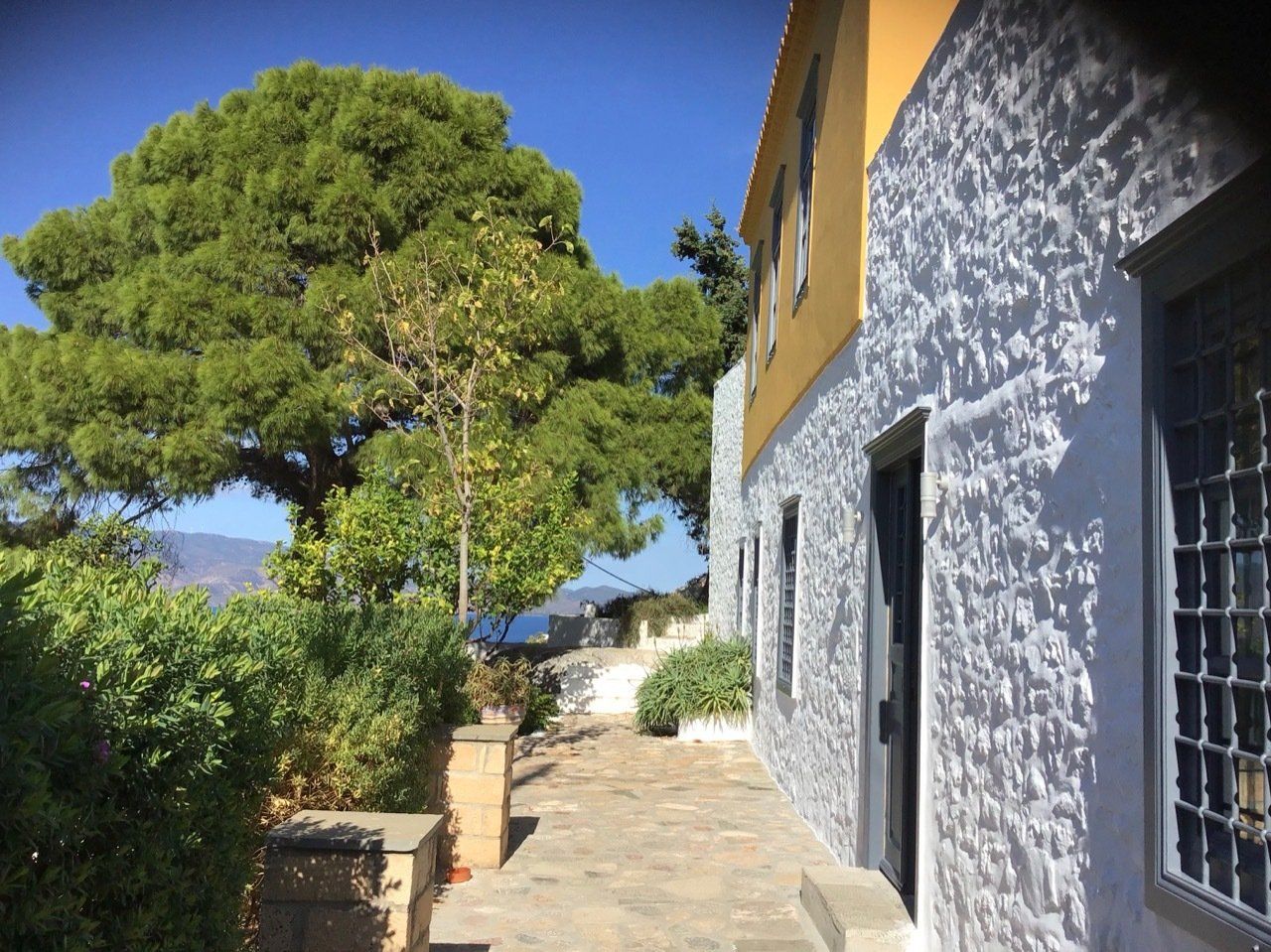 Pefko House, deluxe, VIP, private holiday house rental on Hydra Island Greece in Kiaffa.