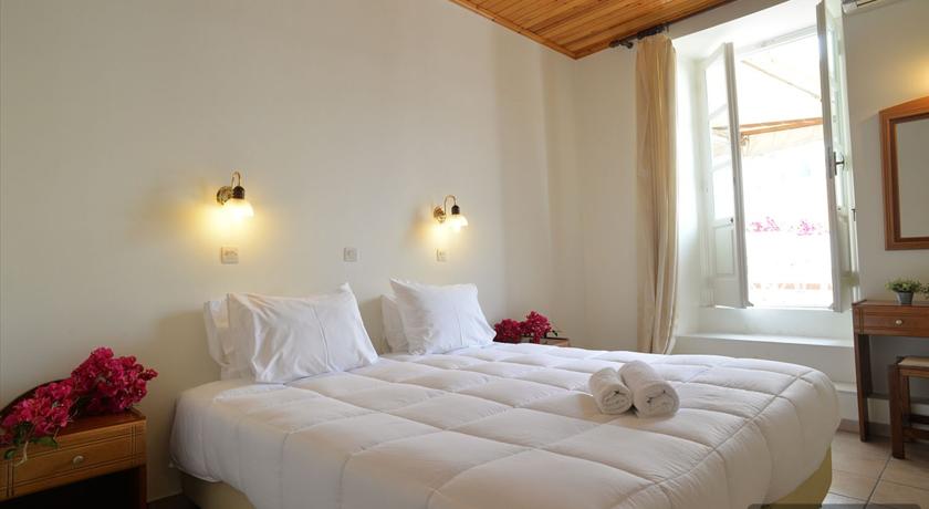 Areti Pension, inexpensive rooms in Hydra Town, accommodation on Hydra Island Greece.