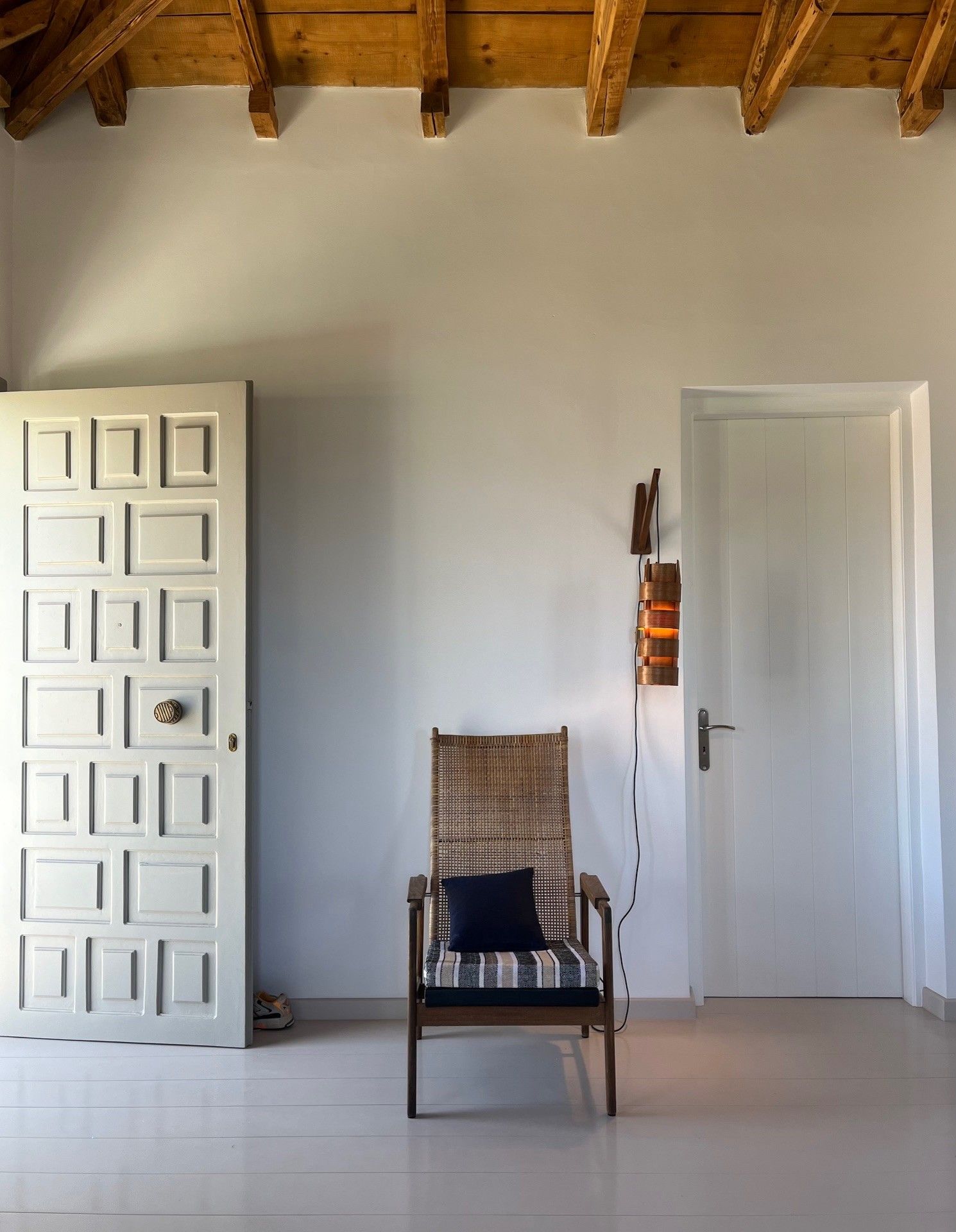 Analypsi House for holiday rentals on Hydra Island Greece. Perfect countryside house for a couple to enjoy wonderful scenery and views.