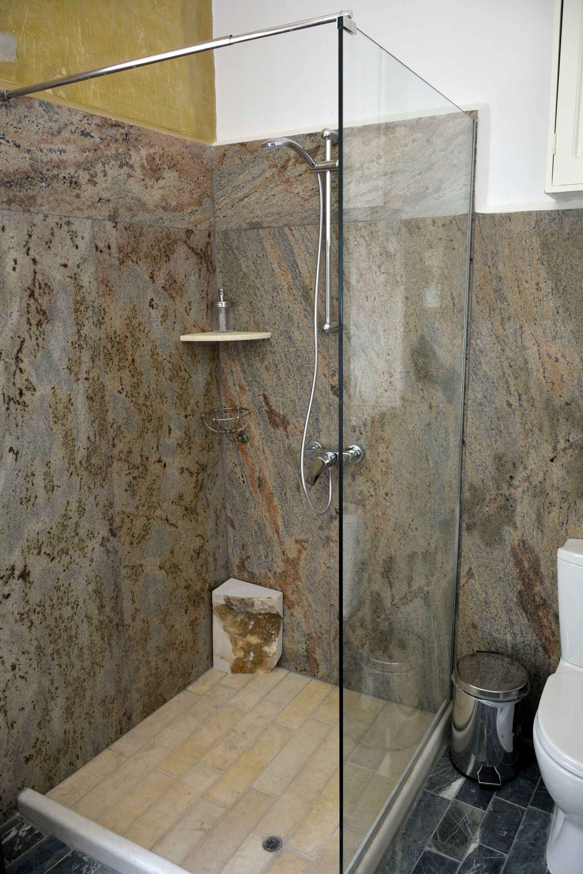 A Hydra House - Hydra holiday house rentals on Hydra Island Greece.