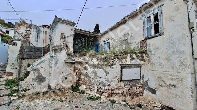 ruin to rebuild, ruined house for sale on hydra island greee